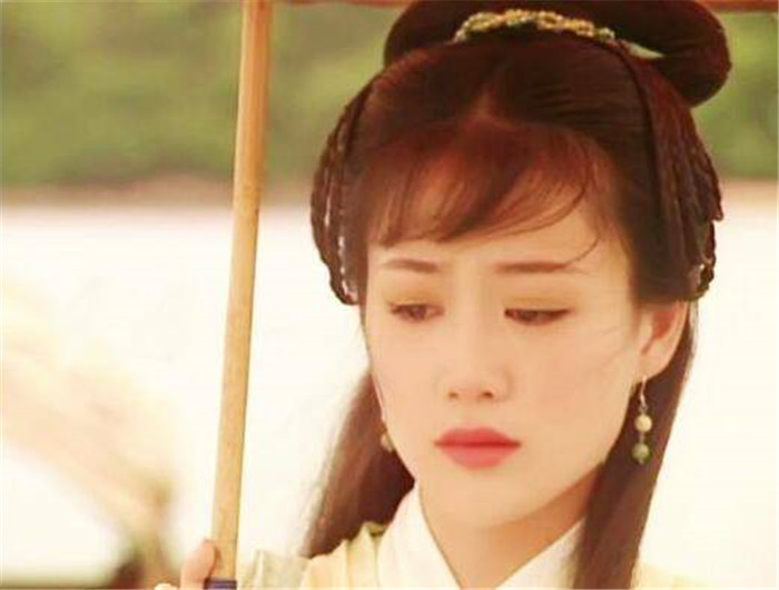 南寧美發(fā)學(xué)校：手殘黨也能打造的專(zhuān)業(yè)空氣劉海教程