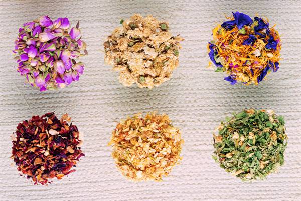 多喝這10種排毒花茶，美容又健康