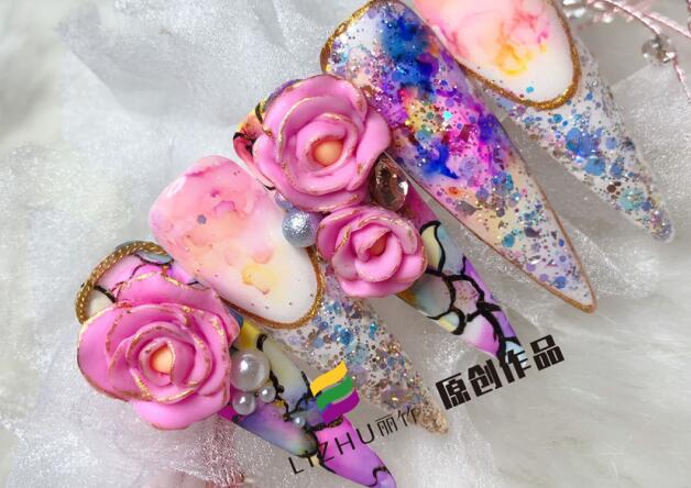 麗竹美甲作品：“花”樣延長(zhǎng)美甲