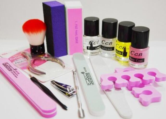 從事美甲行業(yè)需要哪些工具？廣西美甲培訓班幫你列清單