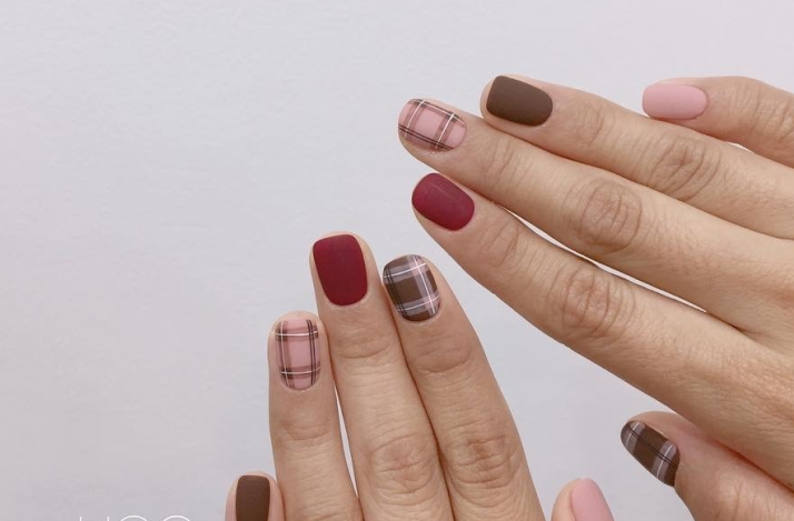 格紋美甲，廣西美甲培訓(xùn)排行前三推薦