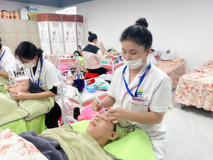 ?學(xué)美容心得體會(huì)：選擇麗竹，把握成功