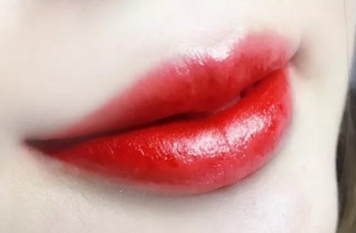 廣西紋繡技師：紋唇顏色不正常怎么辦？