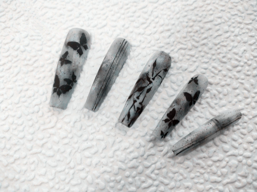 水墨彩繪美甲，南寧美甲進(jìn)修提升作品手法演示