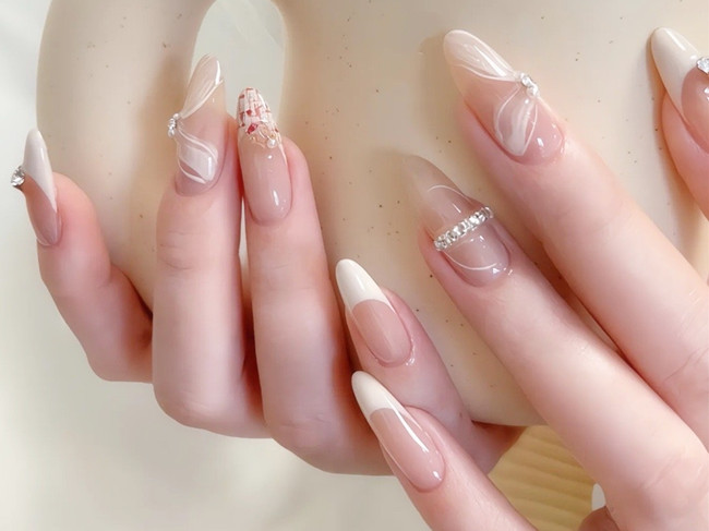 仙女風(fēng)法式美甲，廣西學(xué)美甲零基礎(chǔ)