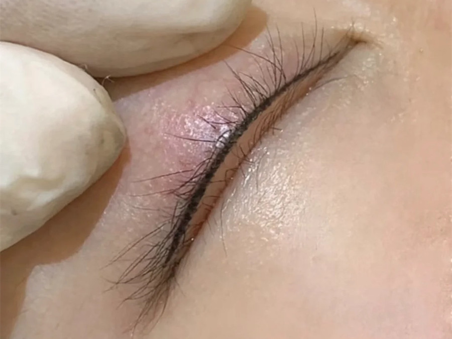 美瞳線怎樣持久保色？廣西紋繡專業(yè)技校分享