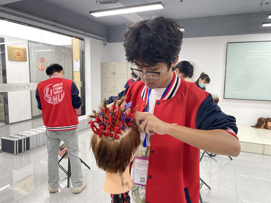 女士流行燙發(fā)款式：燙發(fā)類型有哪些？