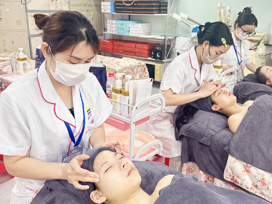 去年用過的防曬霜還能用嗎？南寧美容護(hù)膚專業(yè)