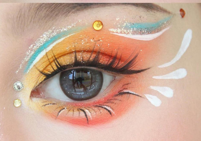 0基礎(chǔ)學(xué)美妝：彩色眼影怎么畫？