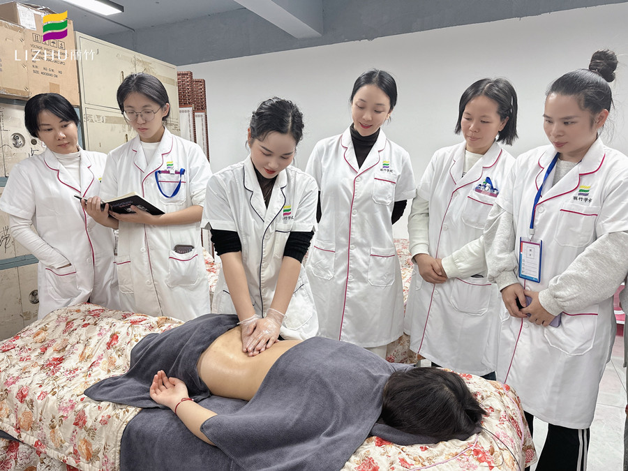 腹部管理，南寧美容健康管理學(xué)校分享